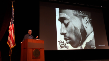 Peter Lunenfeld presenting an AI example